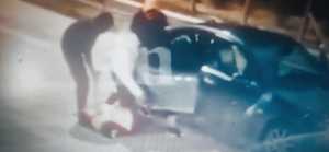 Πάτρα: Προσπάθησαν δια της βίας να αρπάξουν γυναίκα στα διόδια του Ελαιώνα Αιγίου (βίντεο)