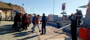 Χανιά: Αναχώρησαν από τη Γαύδο οι 74 μετανάστες – Έκκληση για τις αυξημένες ανάγκες κάνει η Δήμαρχος