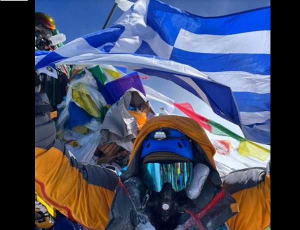 Στην κορυφή του Έβερεστ ανέβηκε Μάριος Γιαννακού – Η ανάρτηση του Έλληνα ορειβάτη