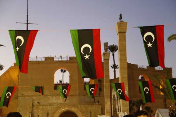 Λιβύη: Νύχτα μαχών στην Τρίπολη – Τραυματίστηκαν άμαχοι
