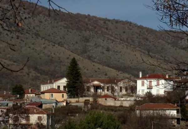 Βογατσικό Καστοριάς: Το ιστορικό χωριό με τα 16 ξωκλήσσια
