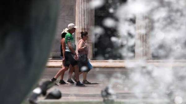 ETC: Ο καύσωνας, απειλή για τον τουρισμό σε νότια Ευρώπη