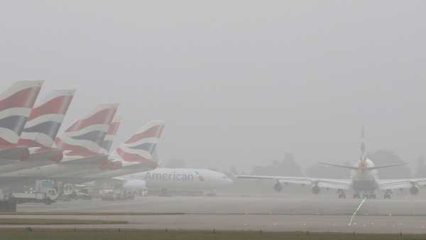 Καθηλώνει αεροπλάνα και τρένα η καταιγίδα Gerrit στο Ηνωμένο Βασίλειο