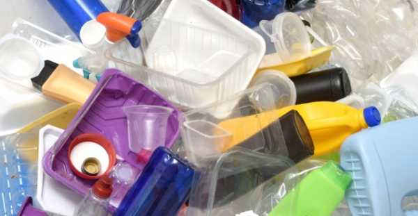 Αντόνιο Γκουτέρες: «Να σπάσουμε τον εθισμό μας στα πλαστικά»