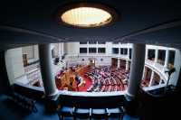 Βουλή: Υπερψηφίστηκε η τροπολογία για τον εξωδικαστικό μηχανισμό ρύθμισης οφειλών