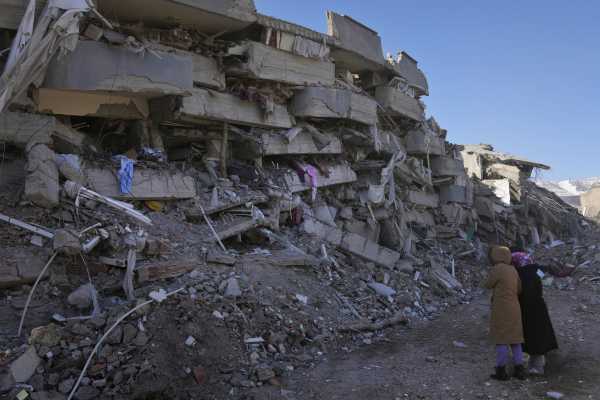 Συρία: Κατάρρευση τετραώροφου κτιρίου έξω από τη Δαμασκό